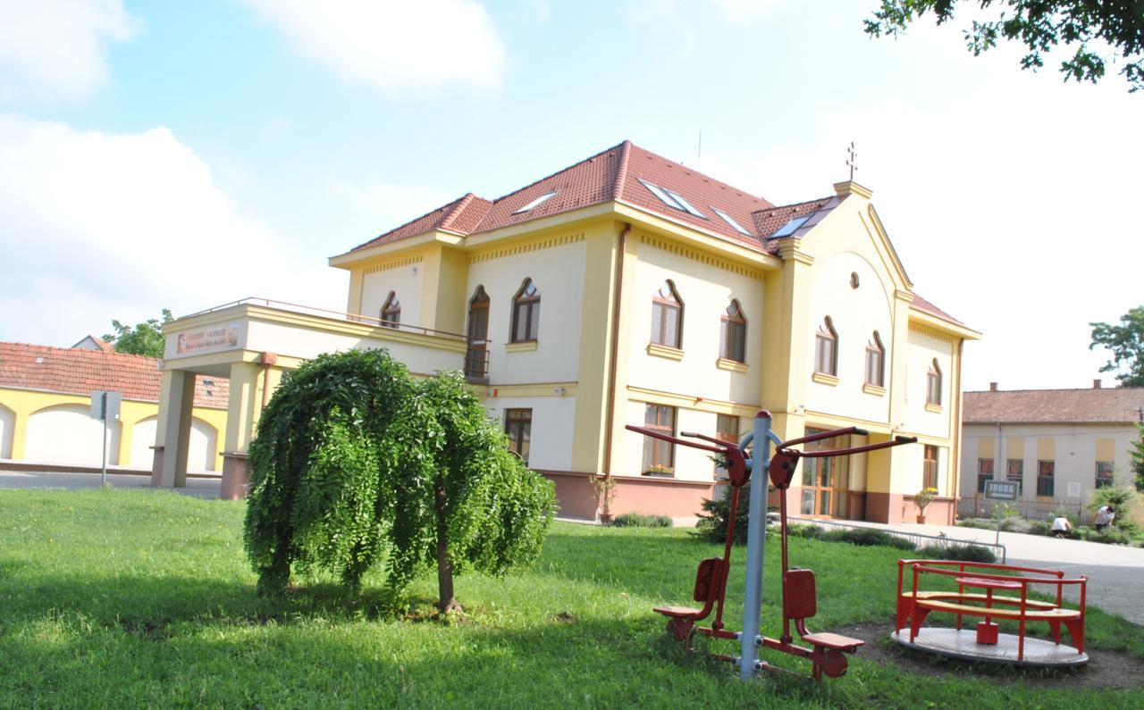 Mamre Szallo Хайдубёсёрмень Экстерьер фото